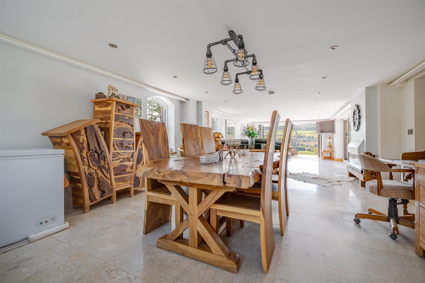 Pen Y Banc, Llangyndeyrn, Kidwelly, SA17 5ES